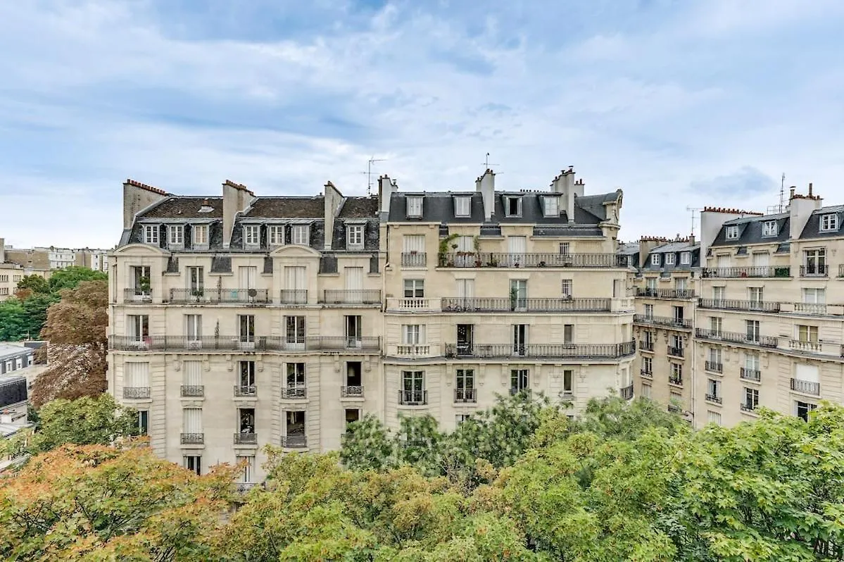 Intemporel Paris Apartment
